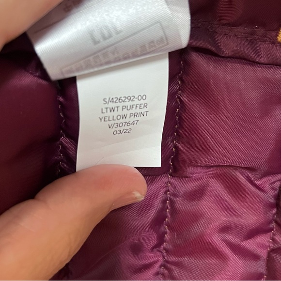 Gap Baby Puffer Coat Size 0-6 Months Girl Gold Burgundy Stars Jacket EUC - Picture 6 of 7